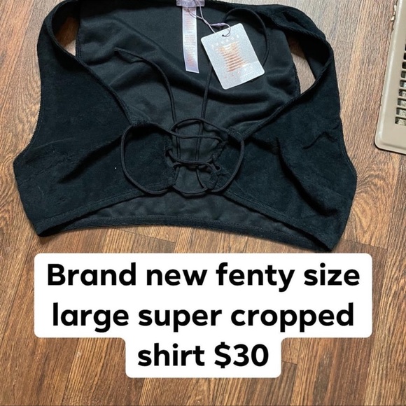 Halter style crop top - Picture 1 of 1